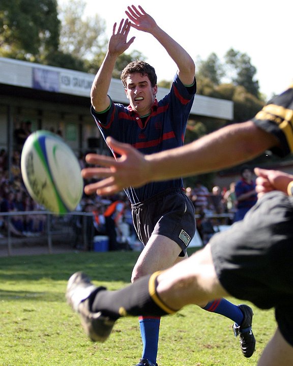 Peter Cross blocking a kick